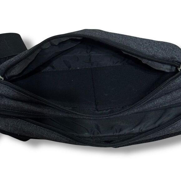 The North Face Fanny Pack Waist Bag Unisex Black Outdoor Travel Hiking Crossbody - Picture 5 of 9